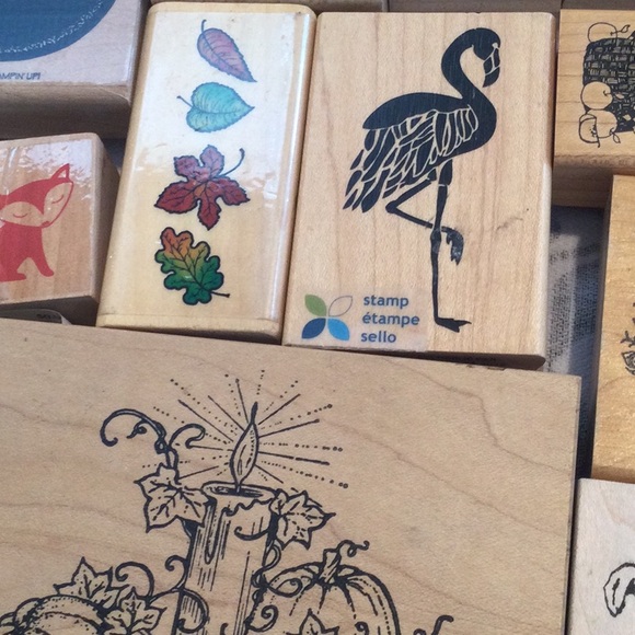 Lot of 23 wooden rubber art stamps. Mixed holidays and other themes. - Picture 4 of 6